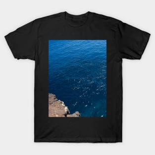 Deep blue ocean waves T-Shirt